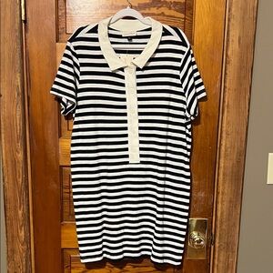 Universal Threads Dress Short Sleeved Size XXL Blue Stripes Collar Buttons